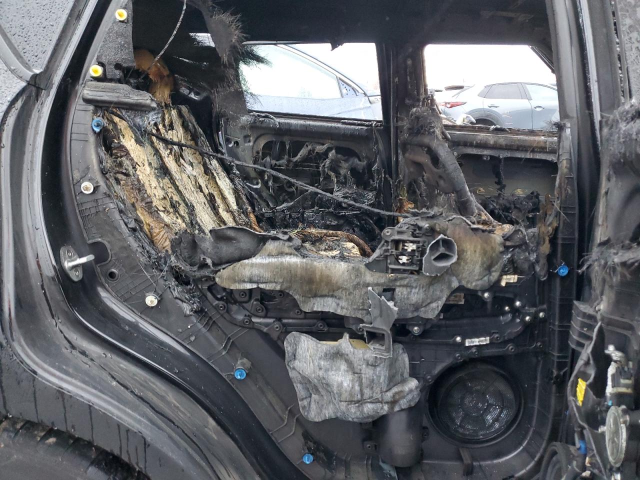 2018 KIA Soul VIN KNDJN2A25J7905148 Copart auction photo, burn - engine / missing/altered vin damage thumbnail 11