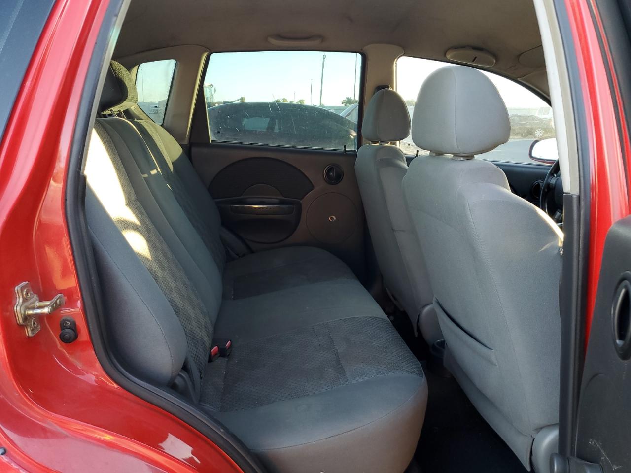 2006 Chevrolet Aveo VIN KL1TD66686B671596 Copart auction photo, side / minor dent/scratches damage thumbnail 10