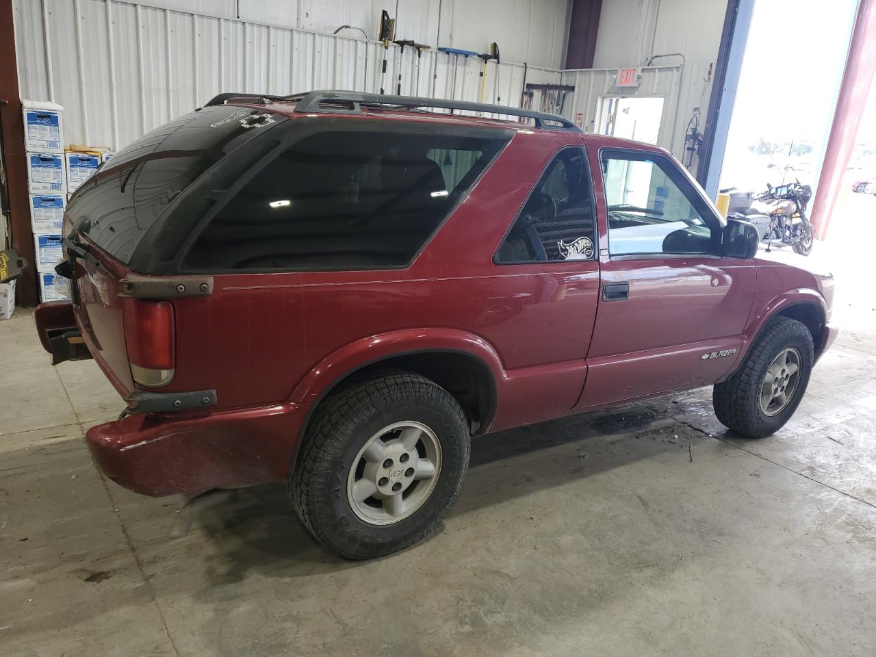 1999 Chevrolet Blazer VIN 1GNCT18W7XK193241 Copart auction photo, all over / mechanical damage thumbnail 3