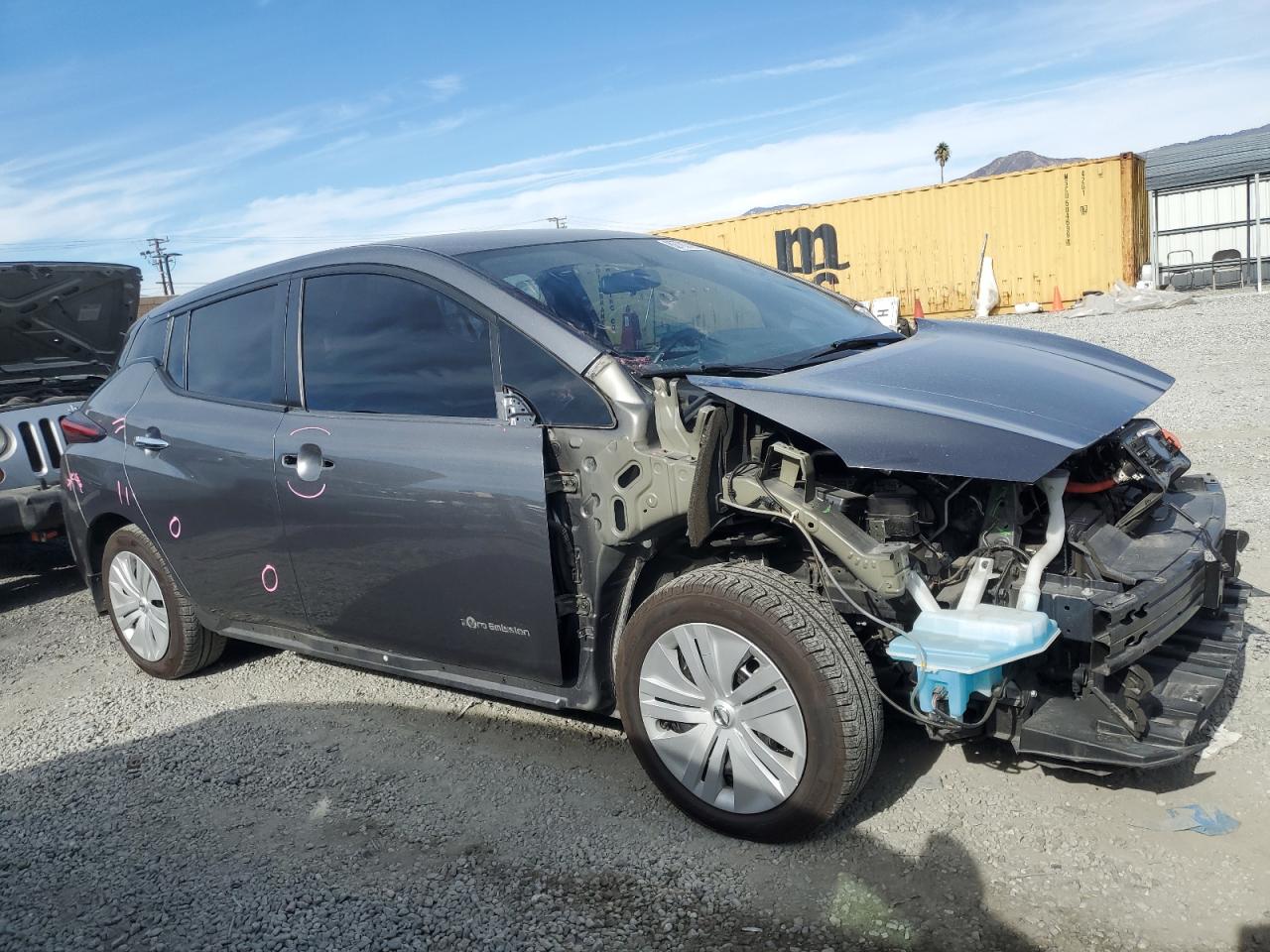 2018 Nissan Leaf VIN 1N4AZ1CP7JC312637 Copart auction photo, front end / side damage thumbnail 4