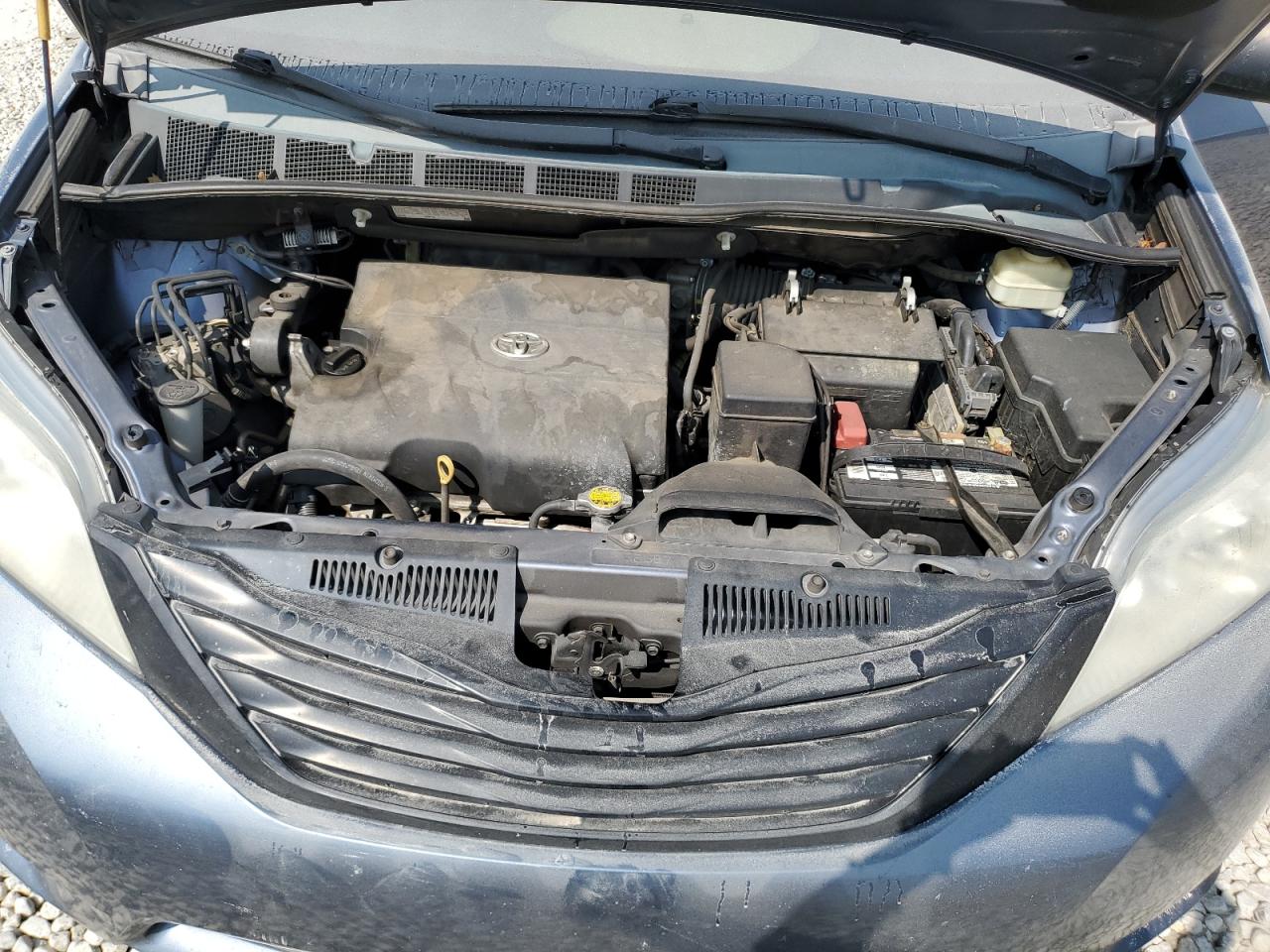 2015 Toyota Sienna VIN 5TDZK3DC0FS593985 Copart auction photo, rear end / side damage thumbnail 13