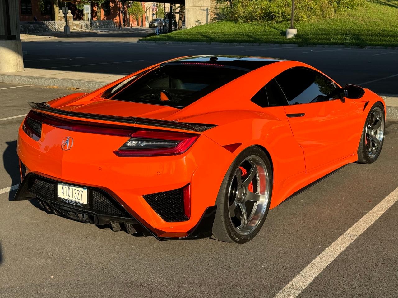 2019 Acura NSX VIN 19UNC1B02KY000023 Copart auction photo, minor dent/scratches / normal wear damage thumbnail 4
