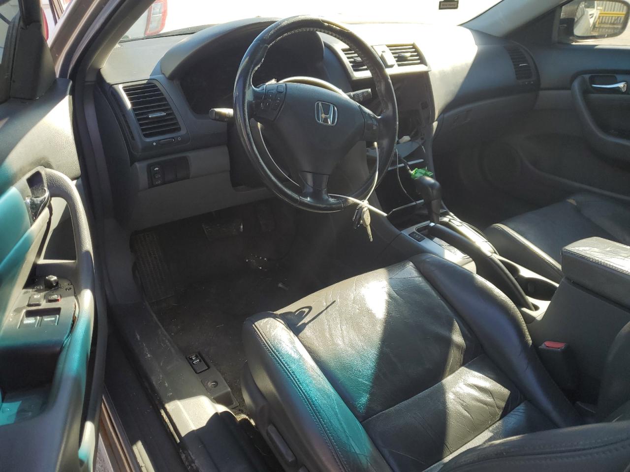 2006 Honda Accord VIN 1HGCM72606A003920 Copart auction photo, side / front end damage thumbnail 8