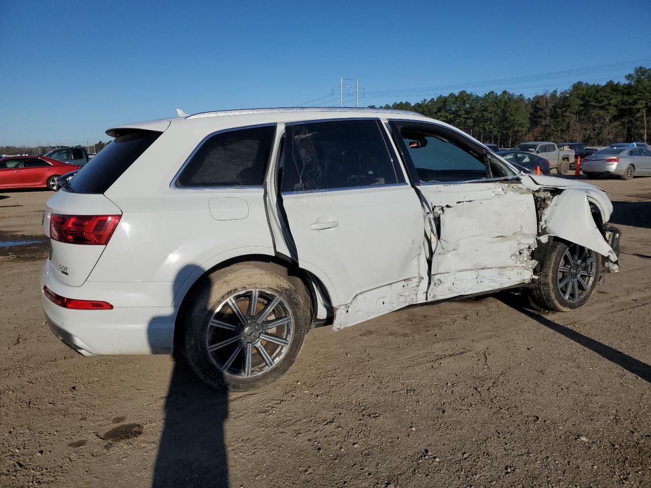 2017 Audi Q7 VIN WA1LAAF70HD016461 Copart auction photo, front end / side damage thumbnail 3