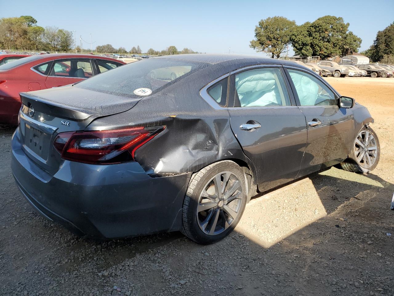 2017 Nissan Altima VIN 1N4AL3AP5HC160724 Copart auction photo, front end / side damage thumbnail 3