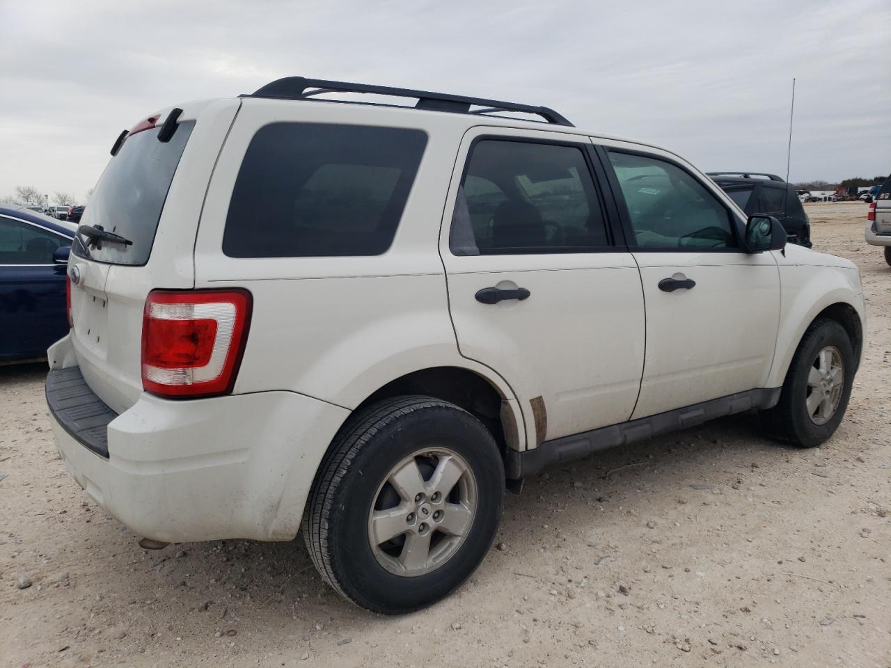 2009 Ford Escape VIN 1FMCU03G49KA63285 Copart auction photo, minor dent/scratches / burn - engine damage thumbnail 3