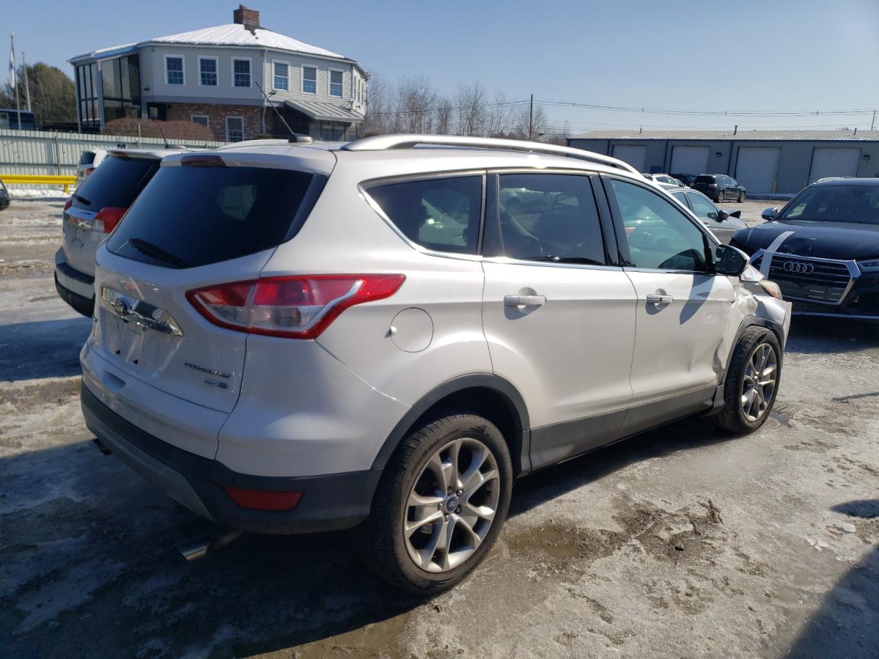 2014 Ford Escape VIN 1FMCU9JX6EUA88419 Copart auction photo, front end / side damage thumbnail 3