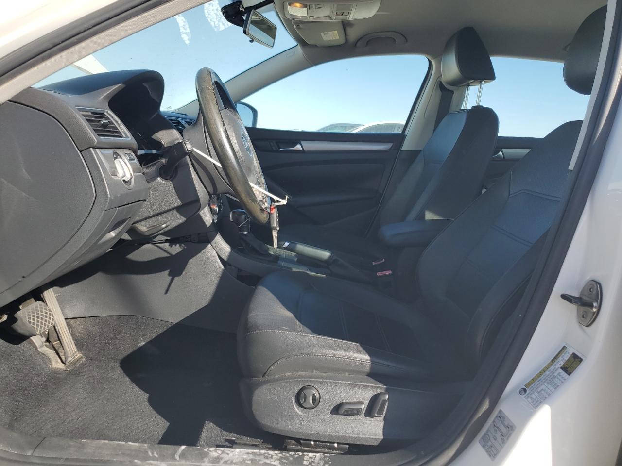 2014 Volkswagen Passat VIN 1VWAT7A35EC023113 Copart auction photo, side / minor dent/scratches damage thumbnail 7