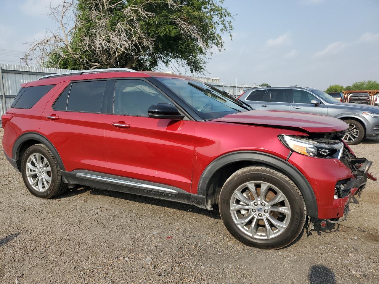 2021 Ford Explorer VIN 1FMSK7FH4MGB07070 Copart auction photo, front end damage thumbnail 4