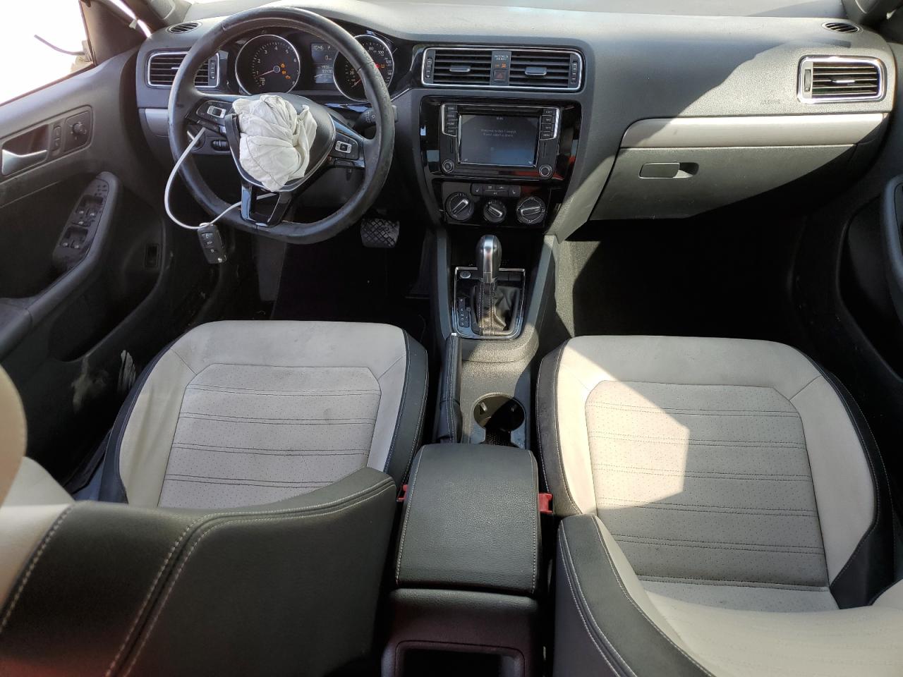 2016 Volkswagen Jetta VIN 3VWD17AJ6GM335301 Copart auction photo, front end / side damage thumbnail 8