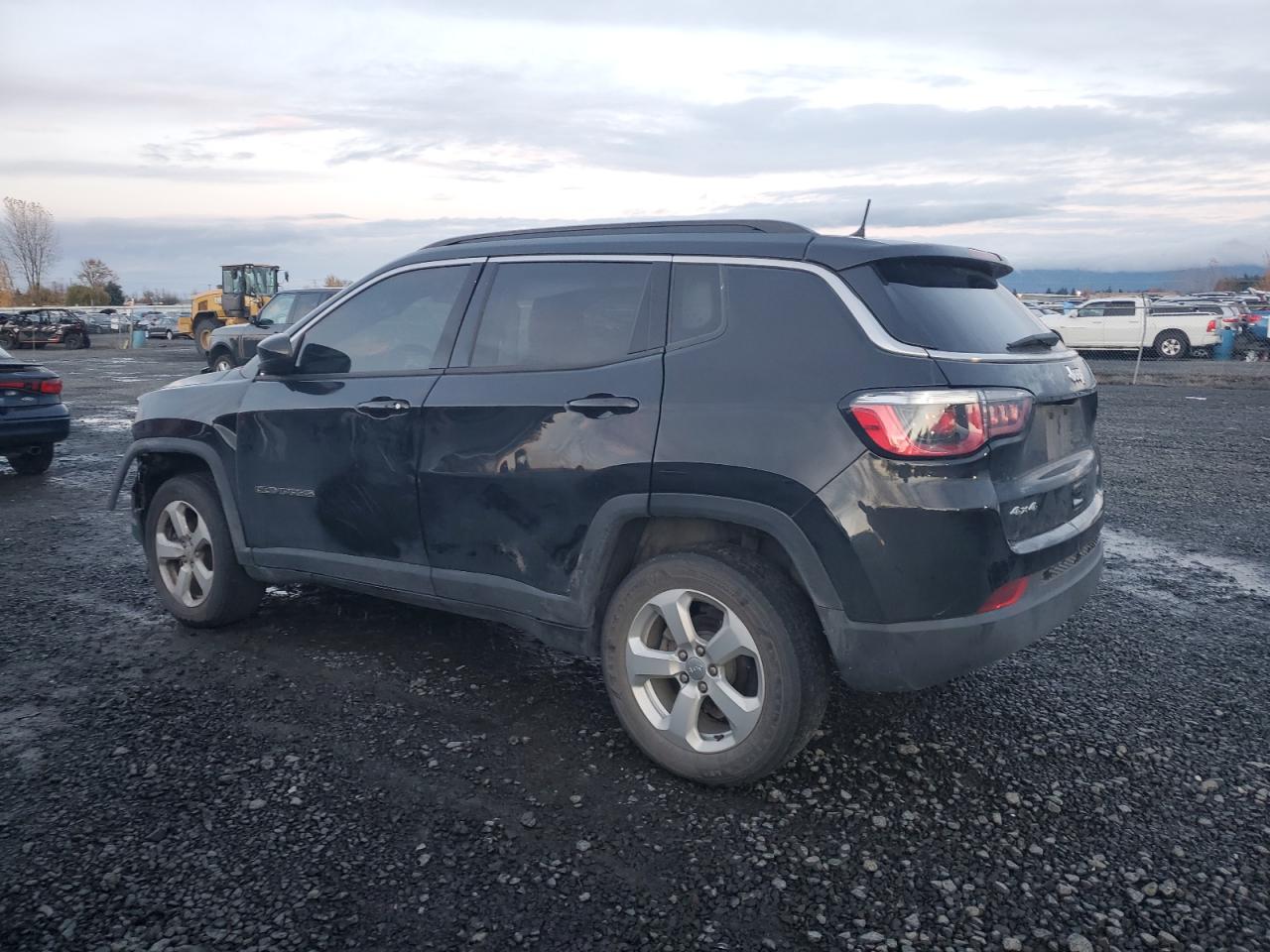 2018 Jeep Compass VIN 3C4NJDBB2JT150625 Copart auction photo, front end damage thumbnail 2