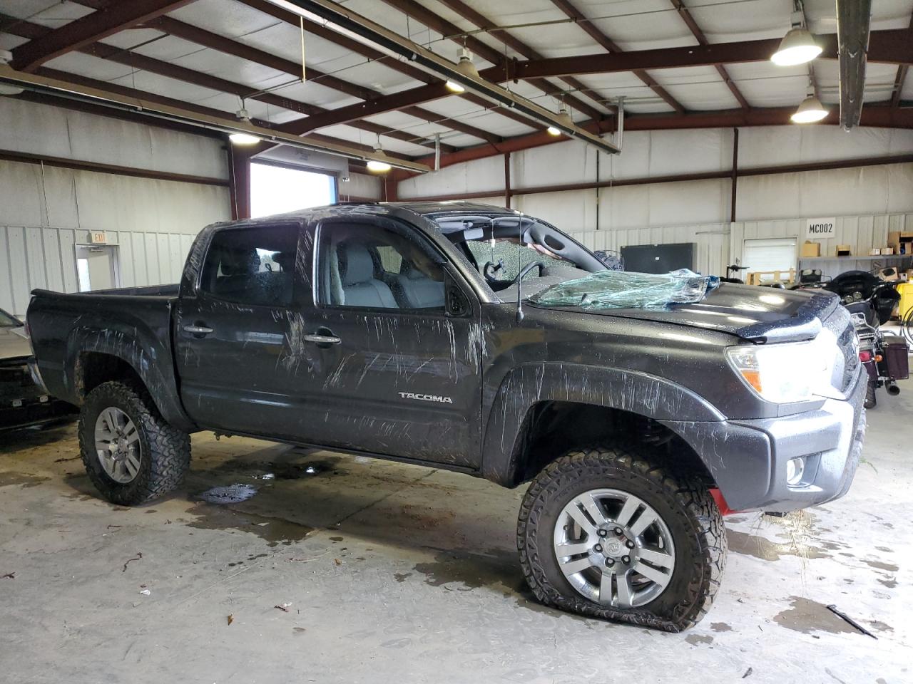 2015 Toyota Tacoma VIN 3TMLU4EN9FM169629 Copart auction photo, rollover damage thumbnail 4