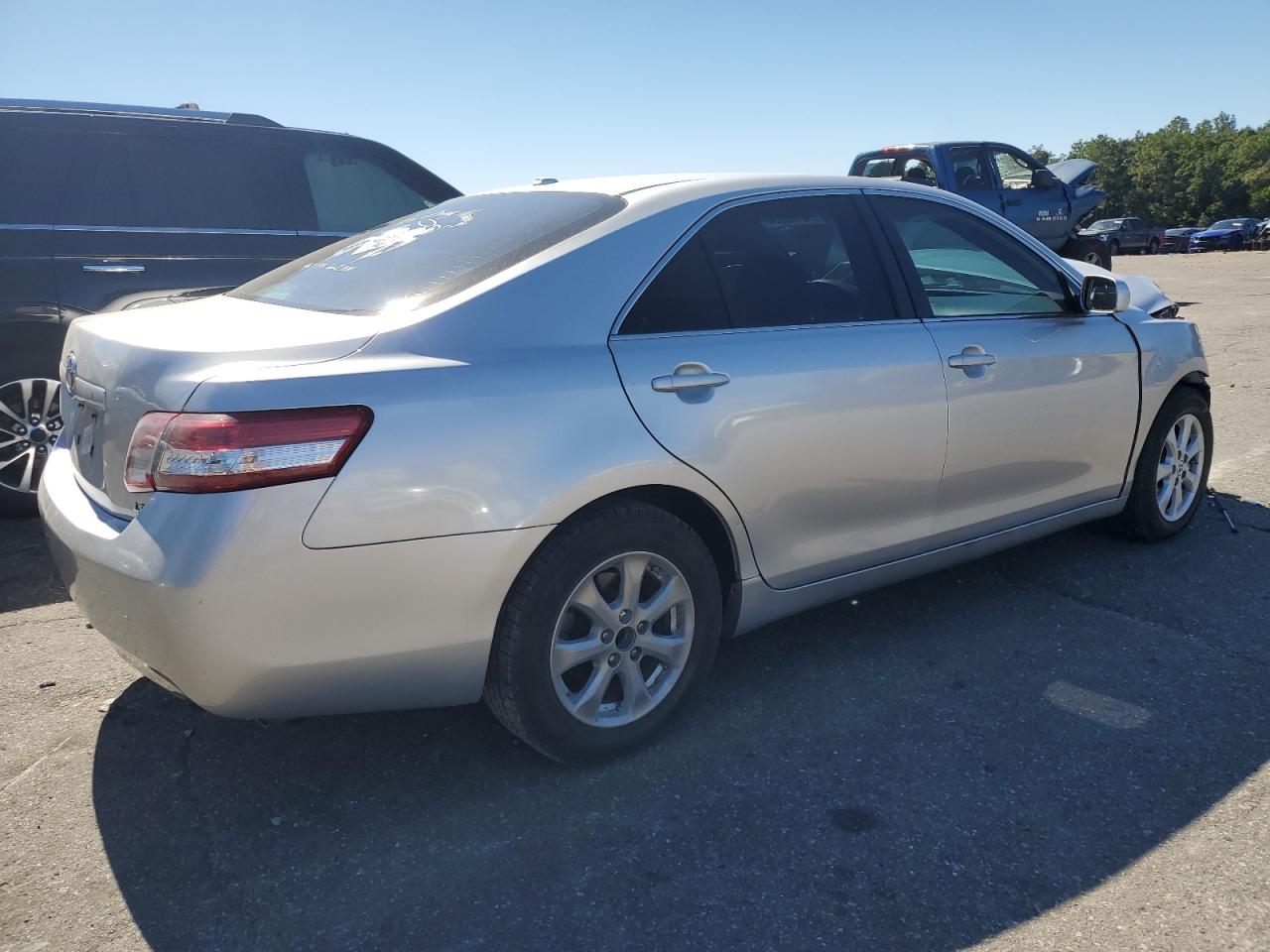 2011 Toyota Camry VIN 4T1BF3EK7BU136104 Copart auction photo, front end damage thumbnail 3
