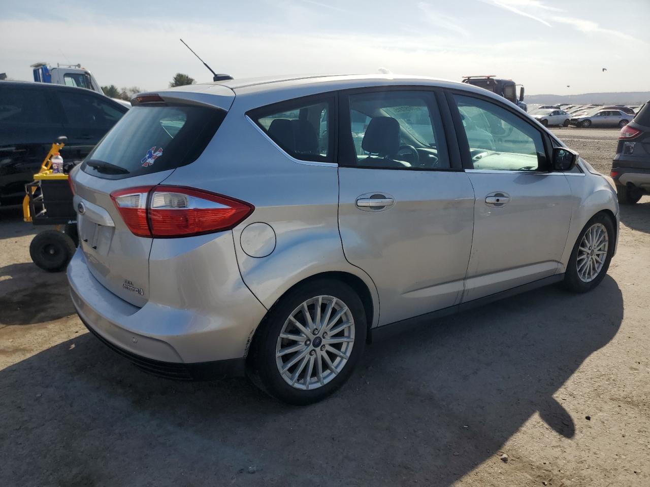2014 Ford C-MAX VIN 1FADP5BU3EL511367 Copart auction photo, front end / rear end damage thumbnail 3