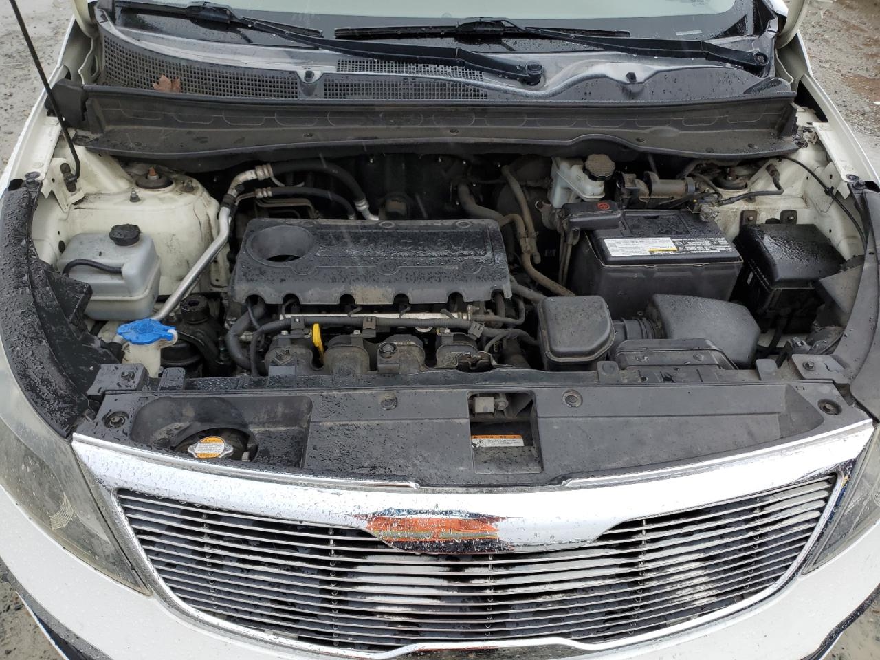 2011 KIA Sportage VIN KNDPBCA25B7044547 Copart auction photo, minor dent/scratches / mechanical damage thumbnail 12
