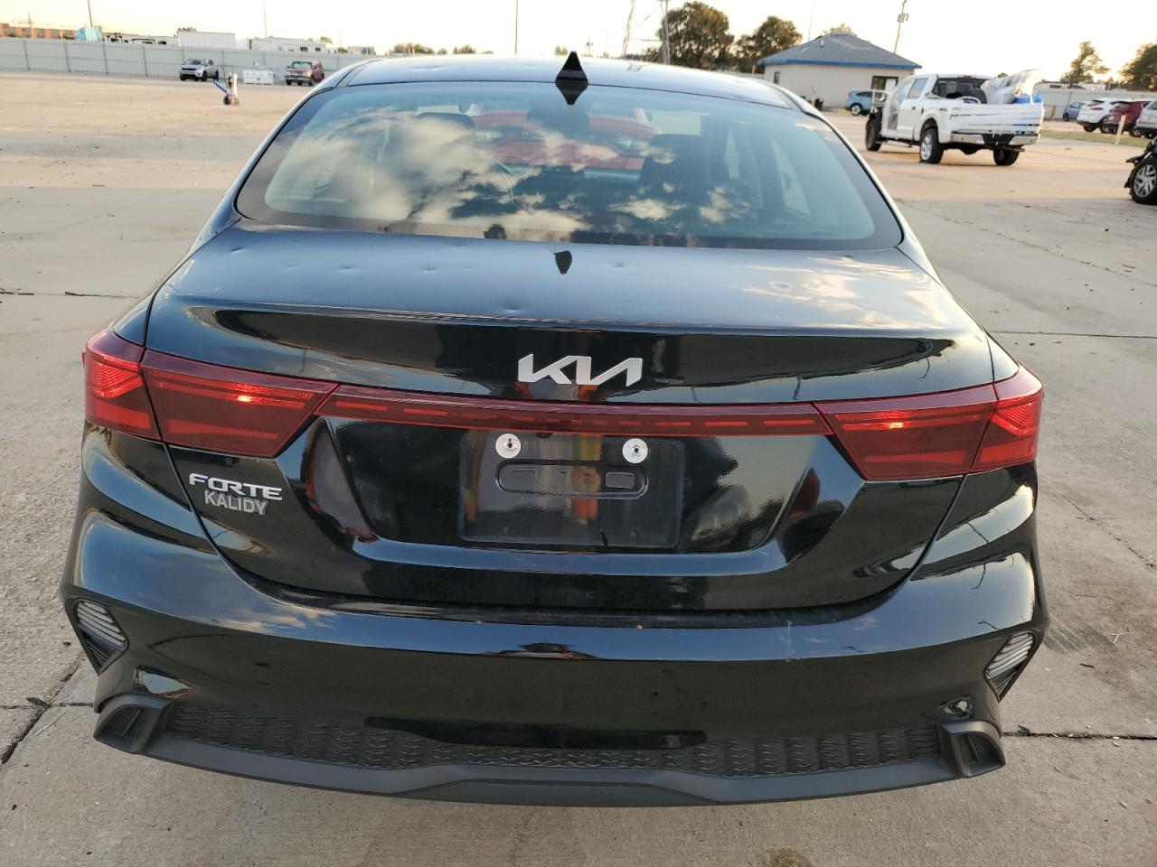2023 KIA Forte VIN 3KPF24AD0PE669710 Copart auction photo, hail / minor dent/scratches damage thumbnail 6