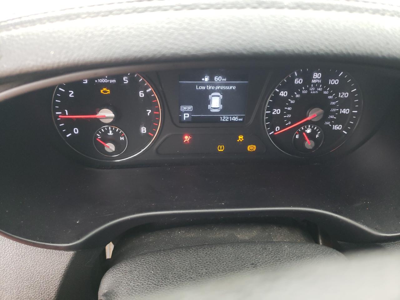2019 KIA Sorento VIN 5XYPG4A32KG611381 Copart auction photo, front end / minor dent/scratches damage thumbnail 9