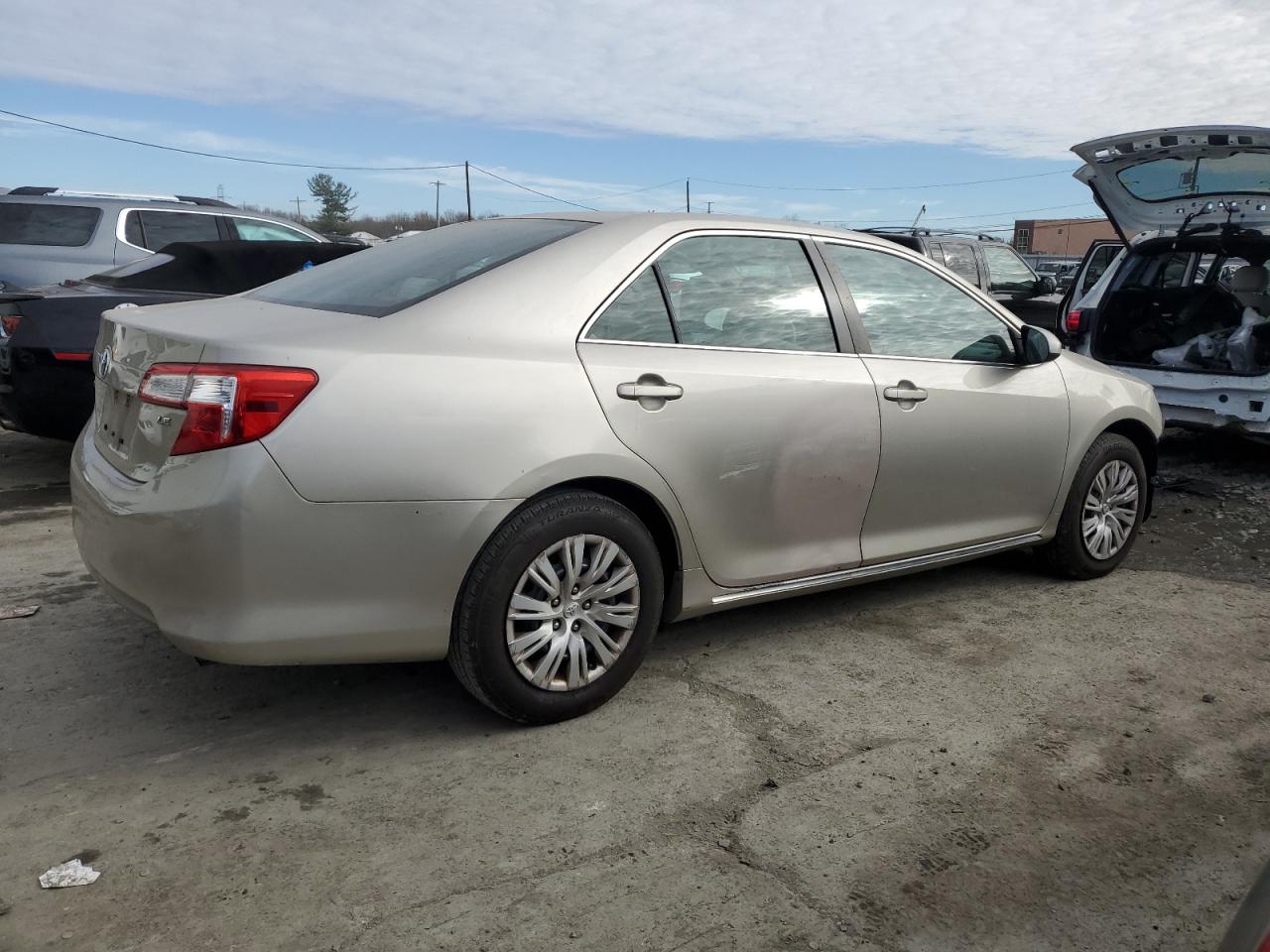 2014 Toyota Camry VIN 4T4BF1FKXER342451 Copart auction photo, front end damage thumbnail 3