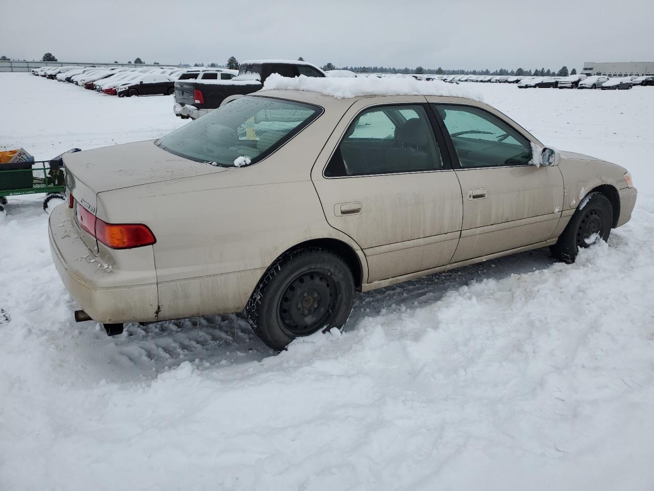 2000 Toyota Camry VIN JT2BG22K0Y0483332 Copart auction photo, side damage thumbnail 3