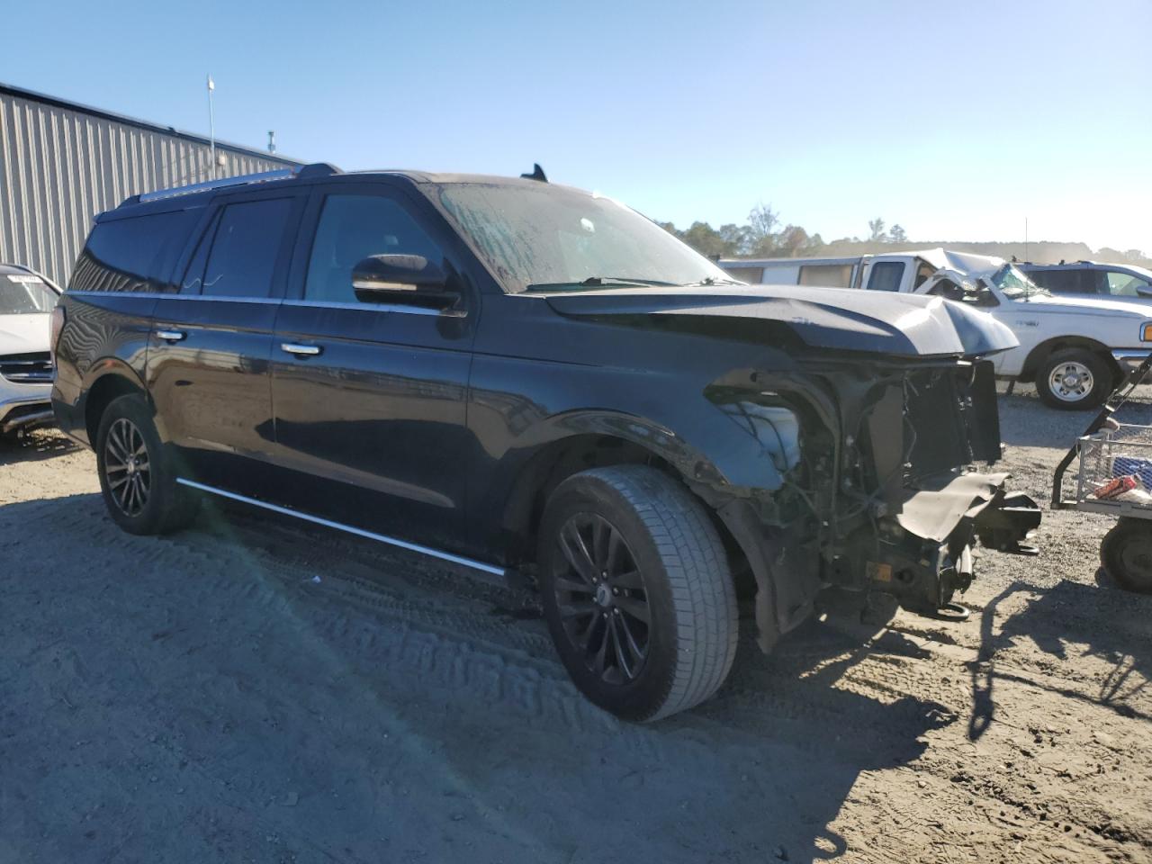 2019 Ford Expedition VIN 1FMJK2AT0KEA17806 Copart auction photo, front end damage thumbnail 4