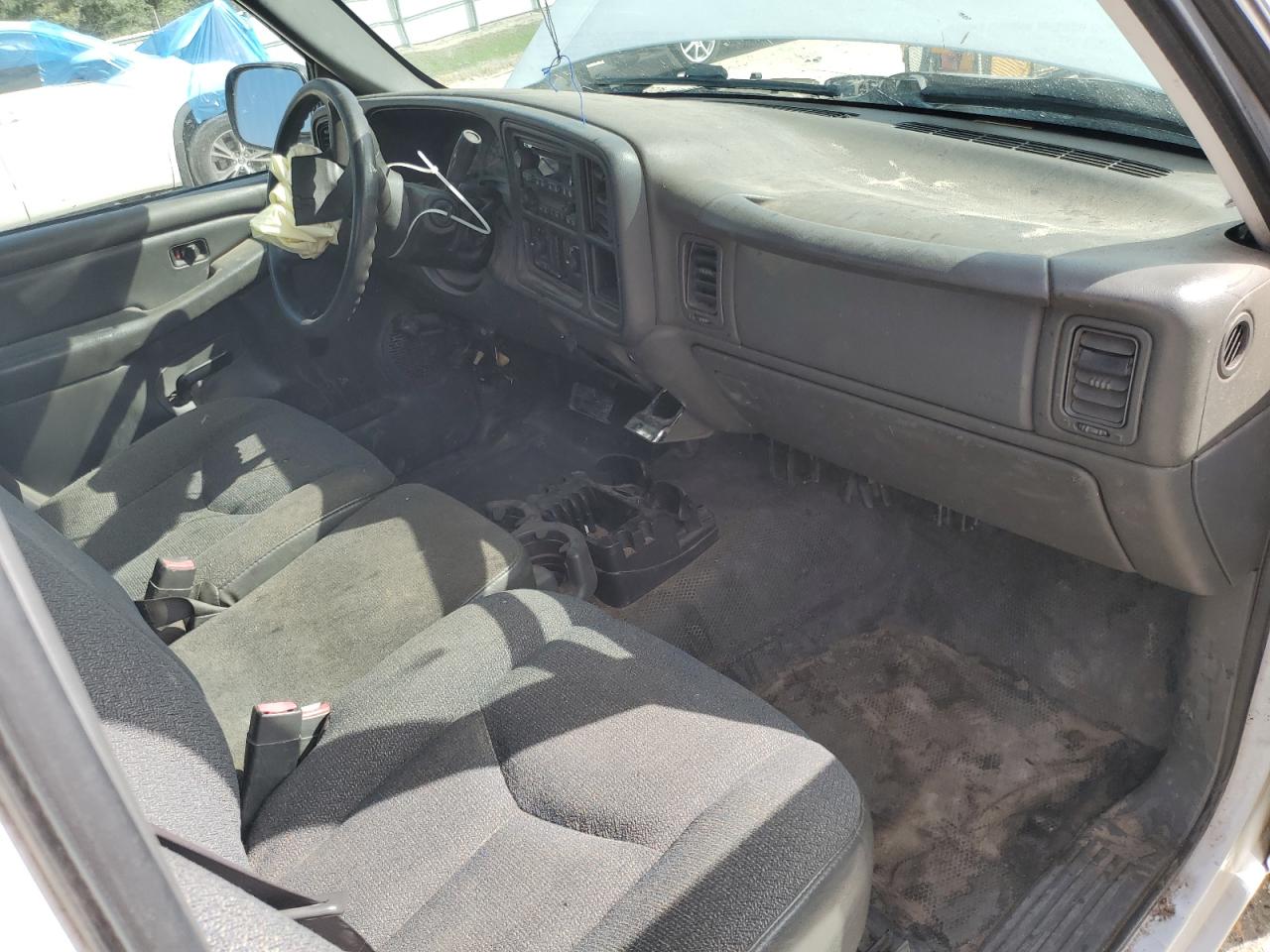 2005 Chevrolet Silverado VIN 1GCEC14X55Z178290 Copart auction photo, front end / side damage thumbnail 8