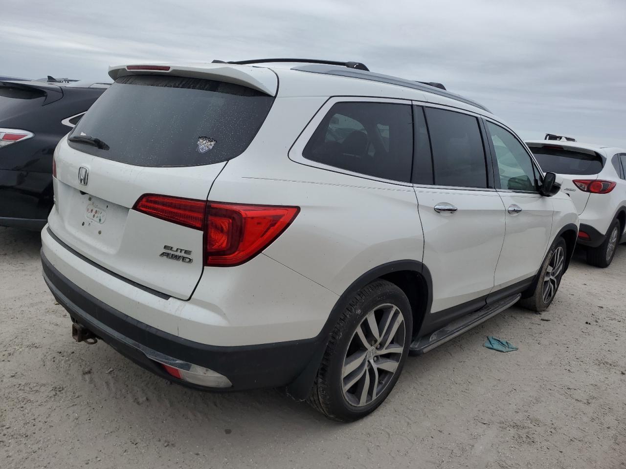 2016 Honda Pilot VIN 5FNYF6H02GB006693 Copart auction photo, water/flood damage thumbnail 3