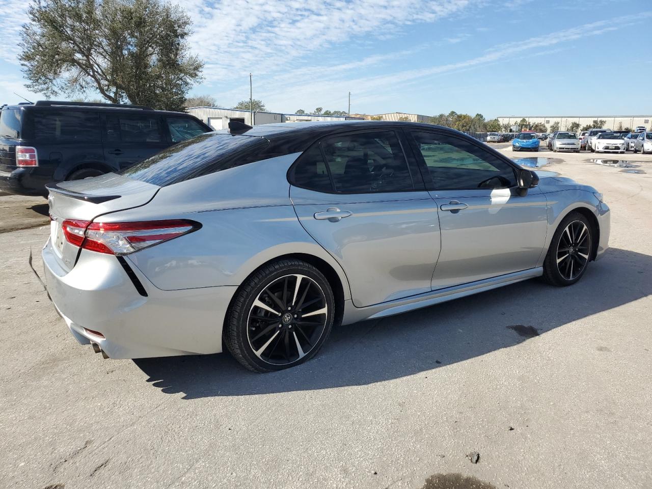 2019 Toyota Camry VIN 4T1BZ1HK6KU028015 Copart auction photo, rear end / side damage thumbnail 3