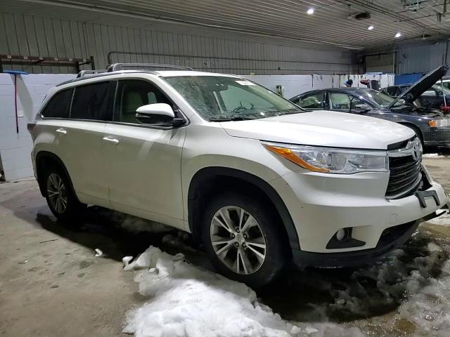 2014 Toyota Highlander VIN 5TDJKRFHXES031731 Copart auction photo, front end / side damage thumbnail 11