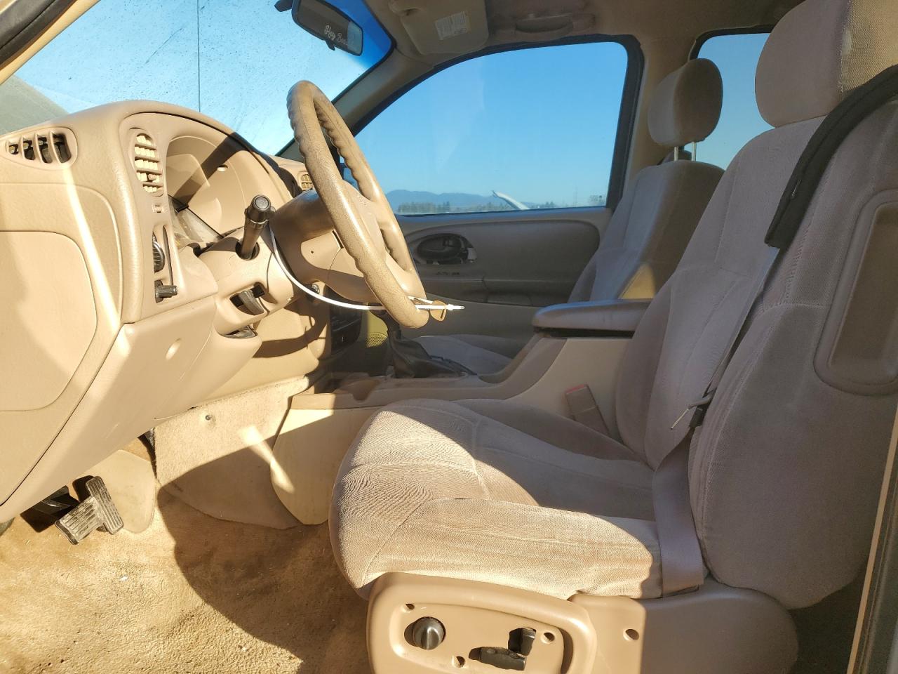 2004 Chevrolet TrailBlazer VIN 1GNDT13S342245517 Copart auction photo, front end damage thumbnail 7