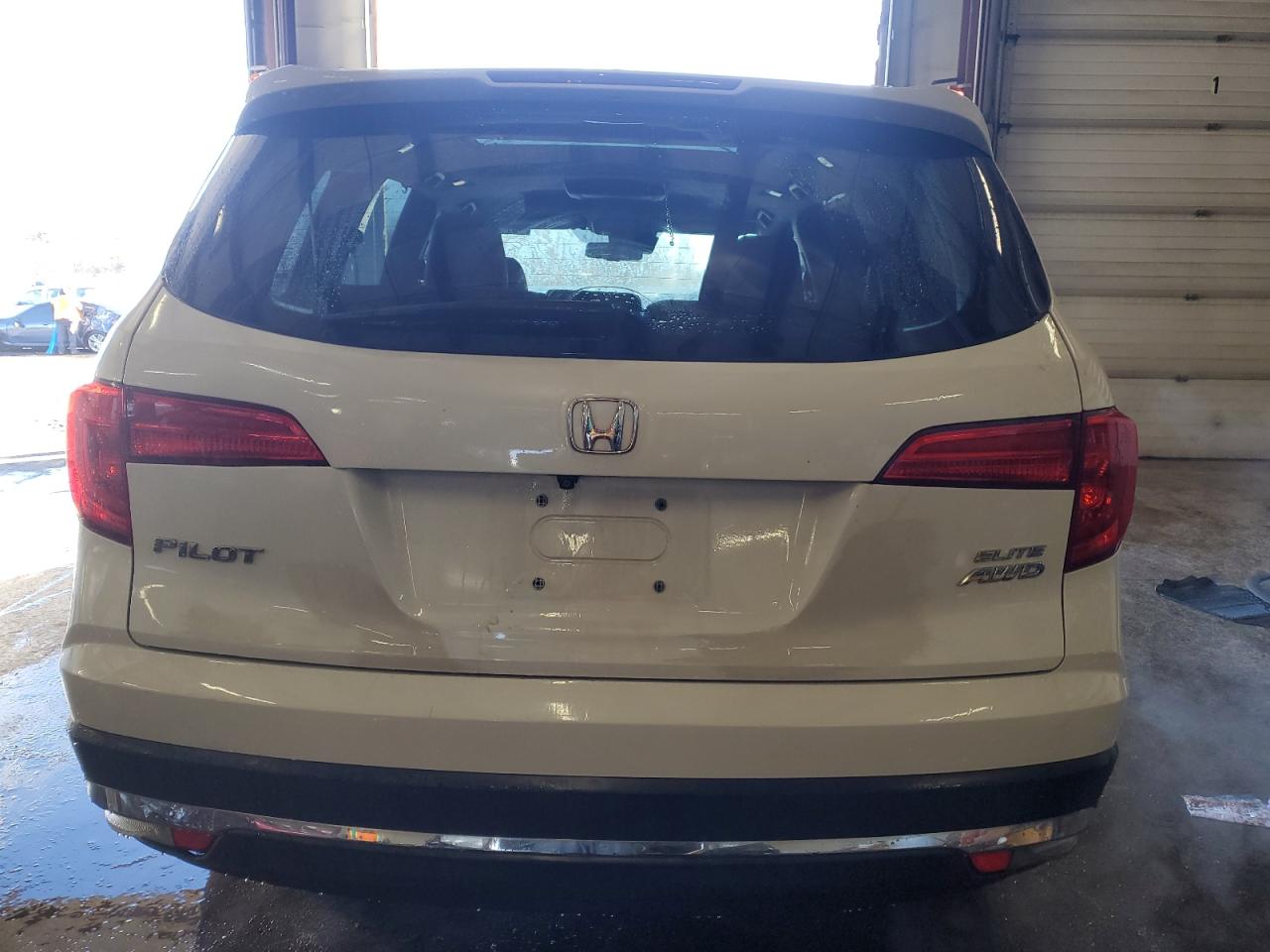 2016 Honda Pilot VIN 5FNYF6H06GB109177 Copart auction photo, front end damage thumbnail 6