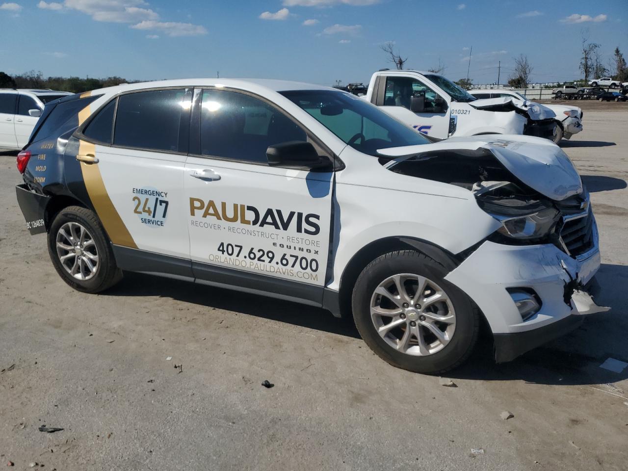 2018 Chevrolet Equinox VIN 3GNAXHEV8JS552026 Copart auction photo, front end / rear end damage thumbnail 4