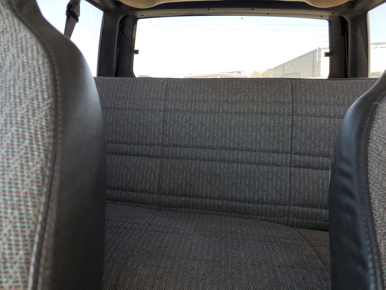 2001 Jeep Grand Cherokee VIN 1J4FF48S91L596418 Copart auction photo, front end damage thumbnail 10