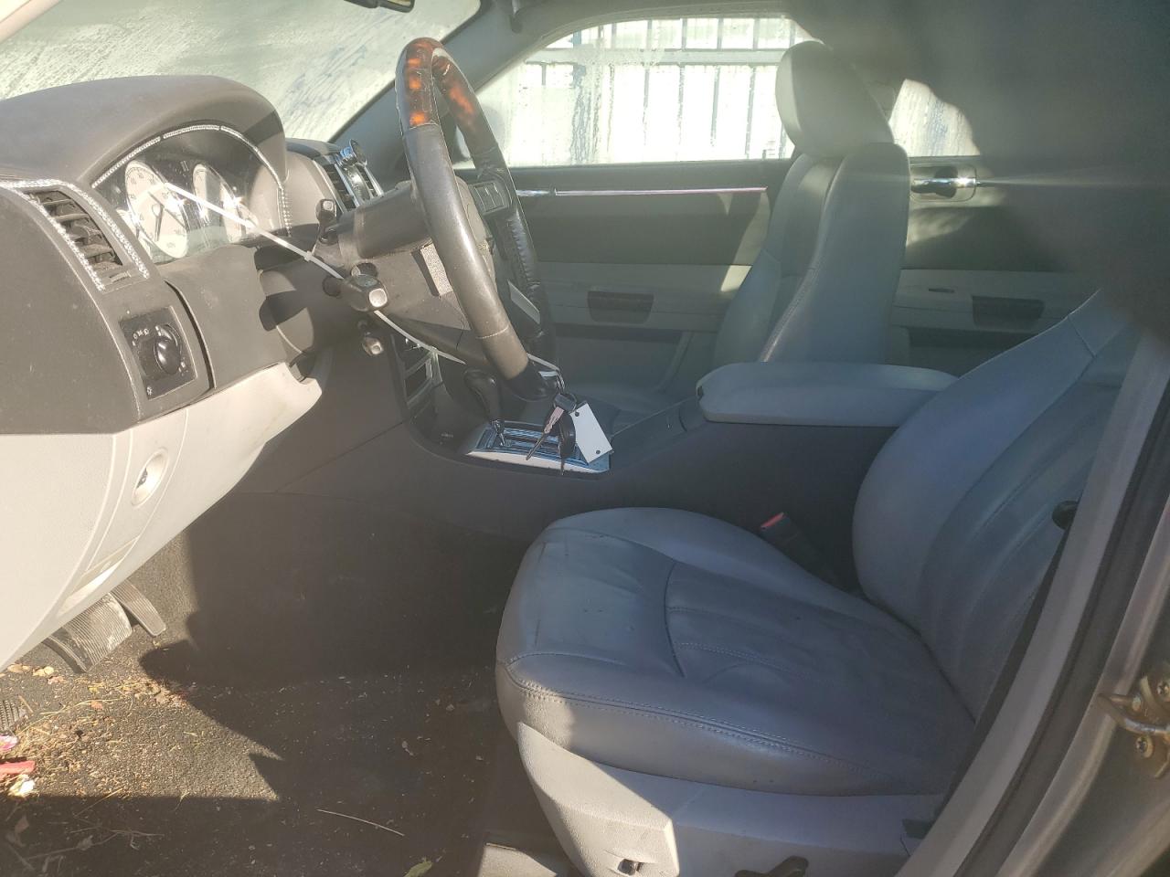 2006 Chrysler 300 VIN 2C3KA63H36H509423 Copart auction photo, front end / all over damage thumbnail 7