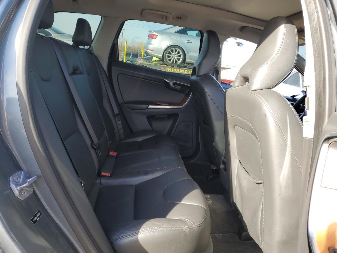 2017 Volvo XC60 VIN YV440MDU5H2065509 Copart auction photo, side / front end damage thumbnail 11