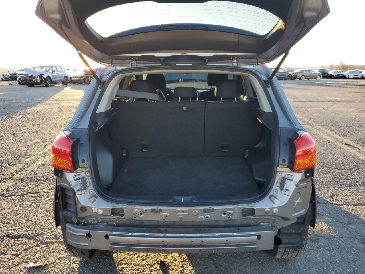 2018 Mitsubishi Outlander VIN JA4AP3AU0JU022796 Copart auction photo, front end / rear end damage thumbnail 6
