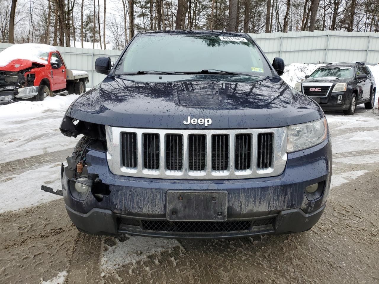 2013 Jeep Grand Cherokee VIN 1C4RJFAG6DC585609 Copart auction photo, front end / minor dent/scratches damage thumbnail 5