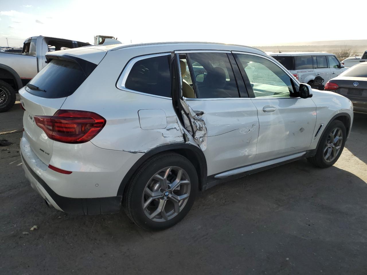 2021 BMW X3 VIN 5UXTY5C02M9E48368 Copart auction photo, side damage thumbnail 3