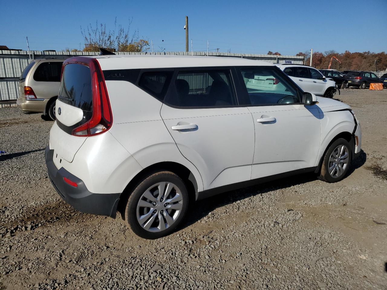 2020 KIA Soul VIN KNDJ23AU3L7711110 Copart auction photo, front end / undercarriage damage thumbnail 3
