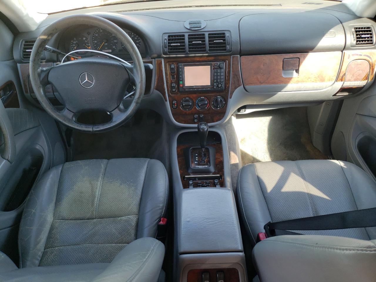 2000 Mercedes-Benz M-klasse VIN 4JGAB54E8YA178063 Copart auction photo, front end damage thumbnail 8