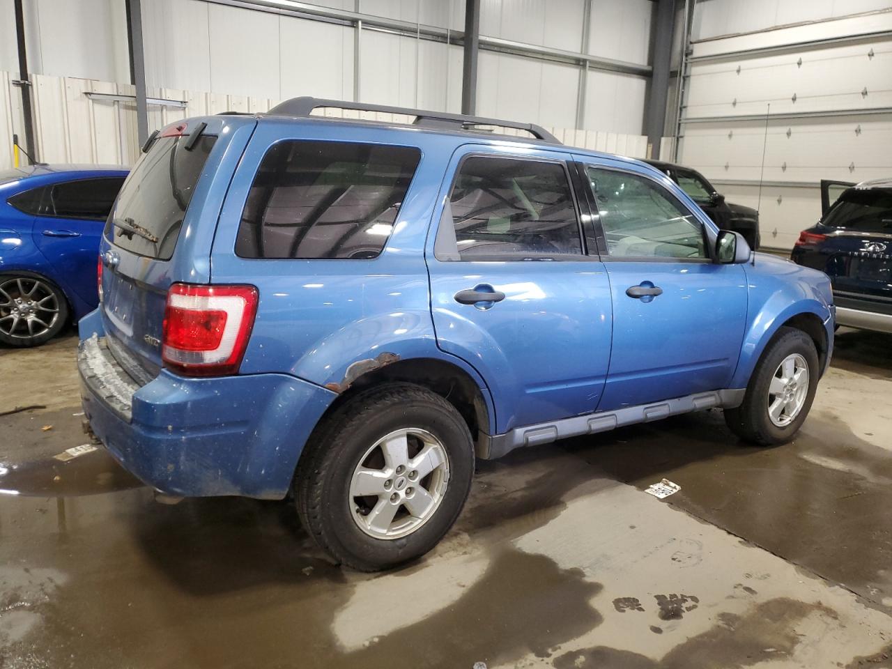 2009 Ford Escape VIN 1FMCU93GX9KA81312 Copart auction photo, mechanical damage thumbnail 3