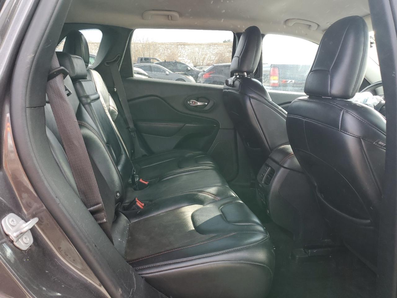 2019 Jeep Cherokee VIN 1C4PJMBX2KD112355 Copart auction photo, front end / side damage thumbnail 11