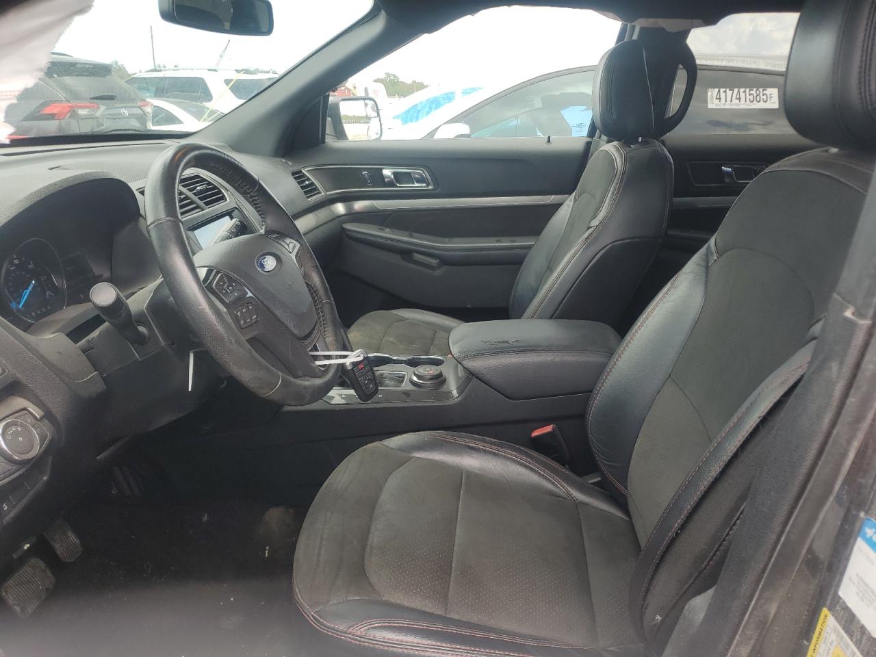 2018 Ford Explorer VIN 1FM5K8D83JGC61075 Copart auction photo, side / minor dent/scratches damage thumbnail 7