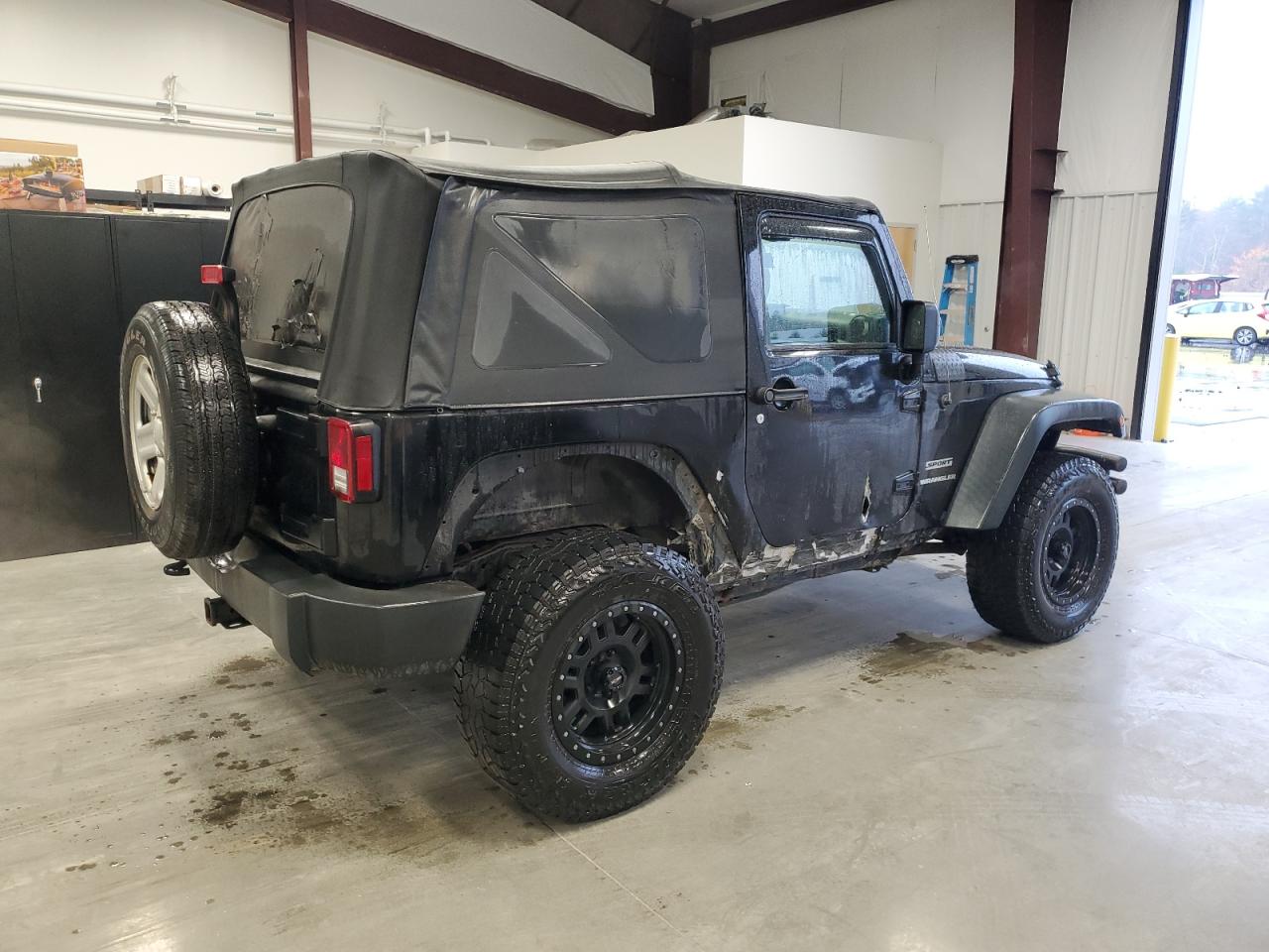 2016 Jeep Wrangler VIN 1C4AJWAG2GL136266 Copart auction photo, front end / side damage thumbnail 3