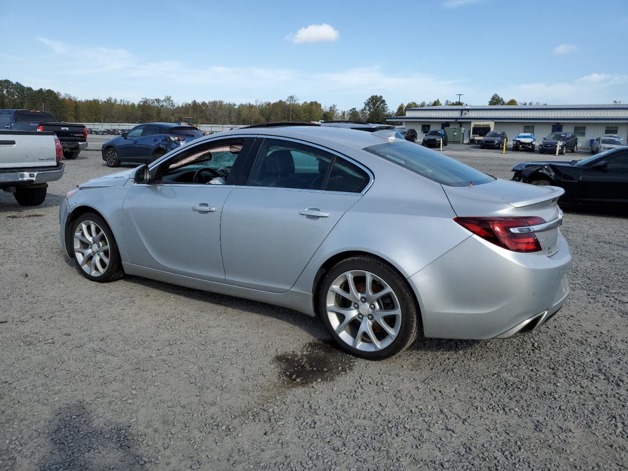 2016 Buick Regal VIN 2G4GU5GXXG9109077 Copart auction photo, front end damage thumbnail 2