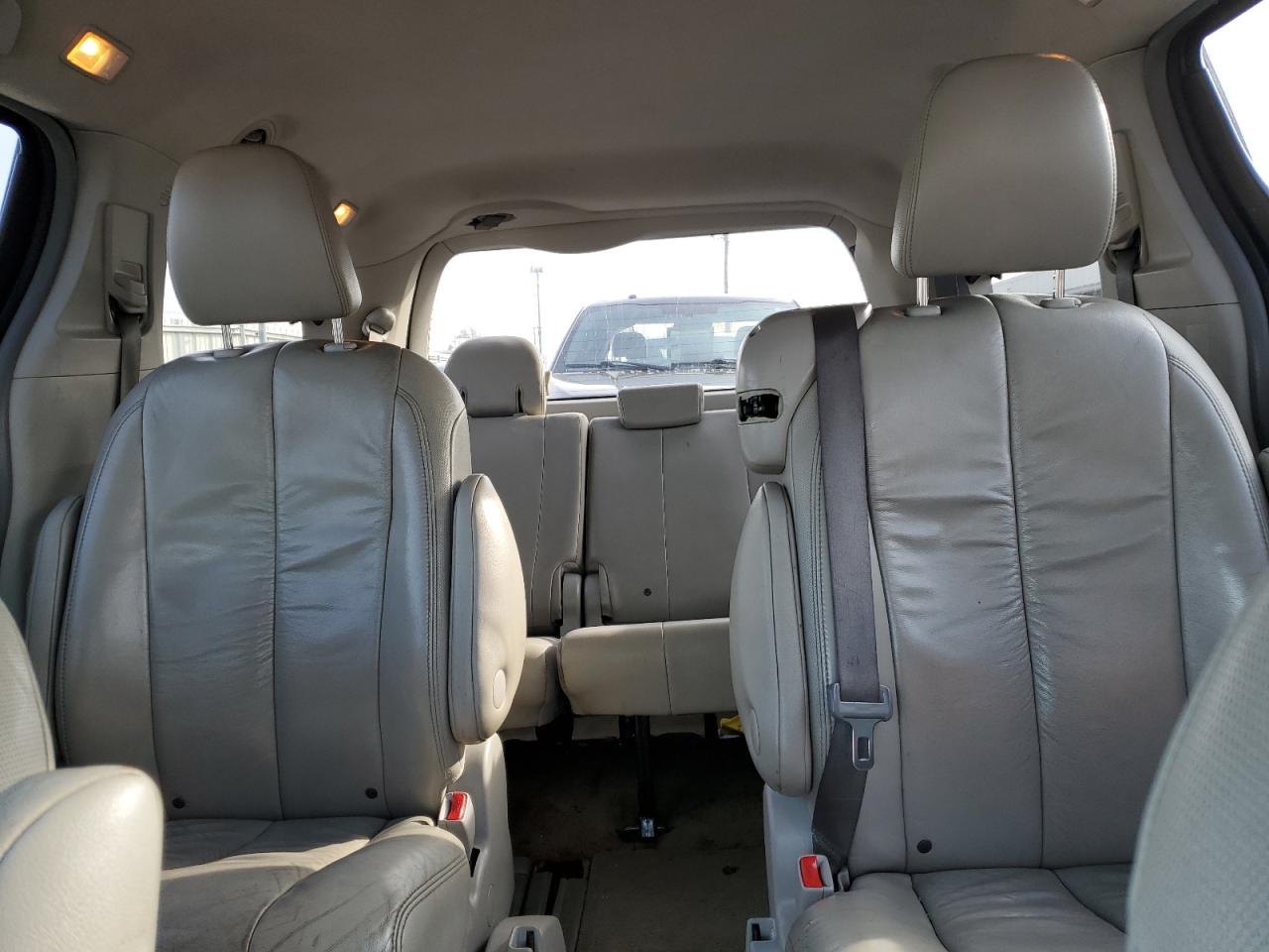 2012 Toyota Sienna VIN 5TDYK3DC3CS179851 Copart auction photo, front end / side damage thumbnail 10
