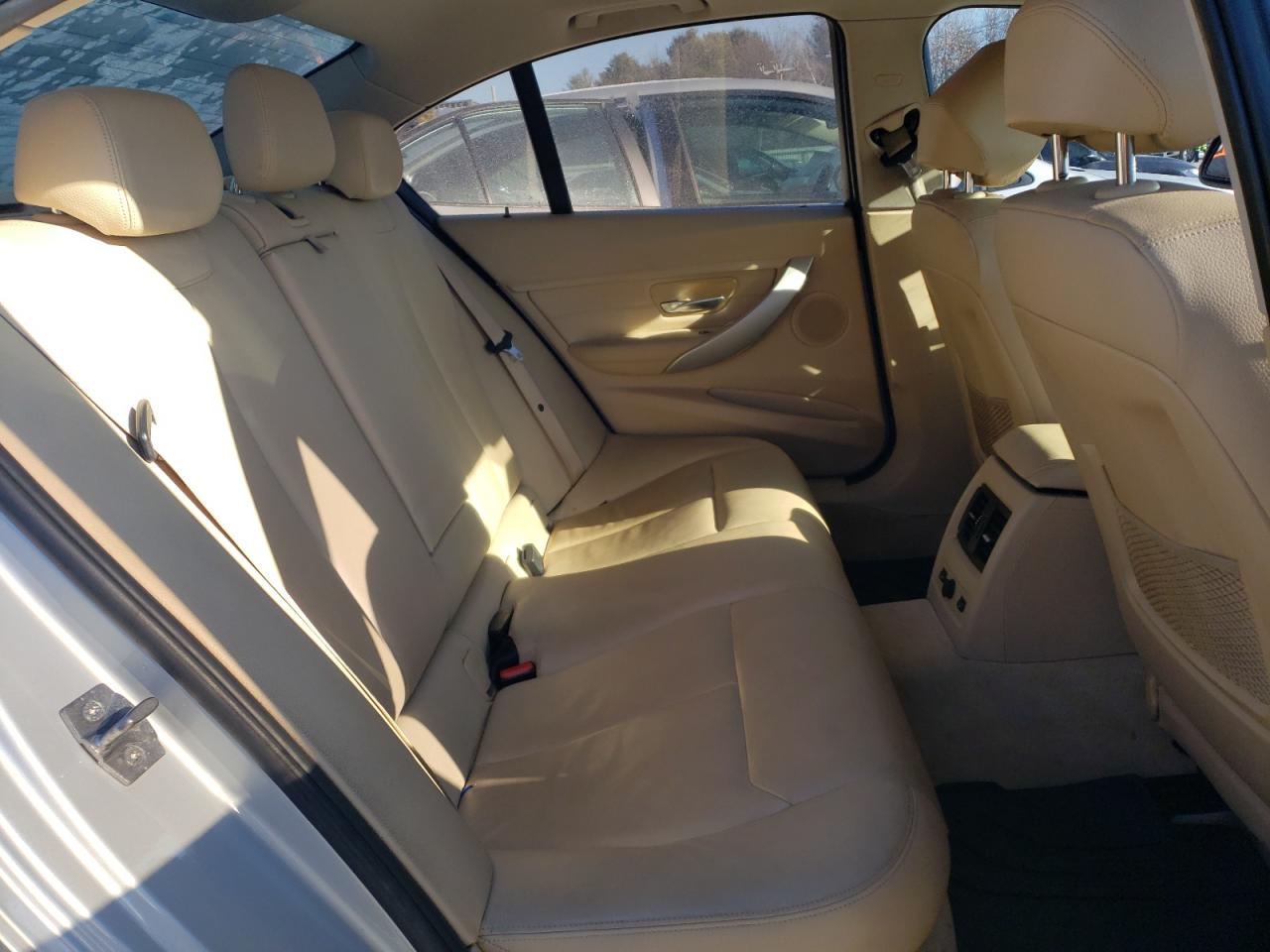 2013 BMW 3er VIN WBA3B5C55DF595536 Copart auction photo, mechanical / normal wear damage thumbnail 10