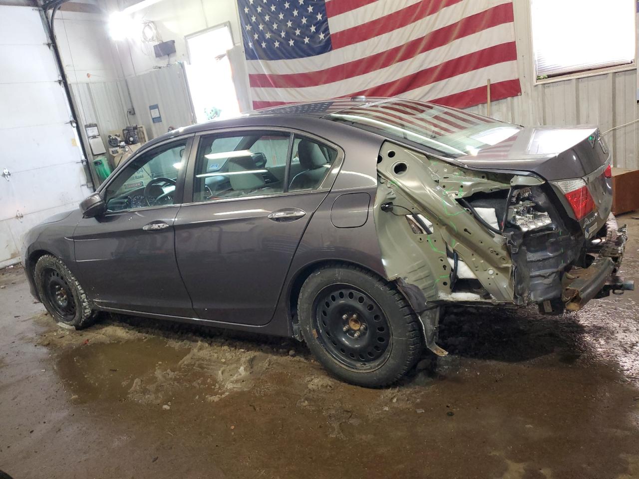 2014 Honda Accord VIN 1HGCR2F81EA175582 Copart auction photo, rear end / minor dent/scratches damage thumbnail 2