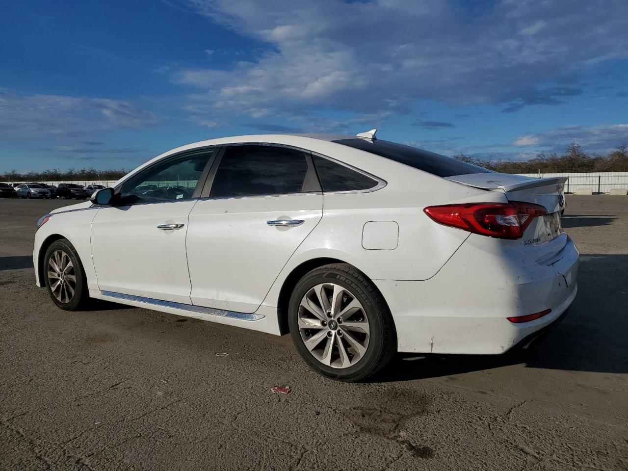 2015 Hyundai Sonata VIN 5NPE34AF7FH215507 Copart auction photo, front end / rear end damage thumbnail 2