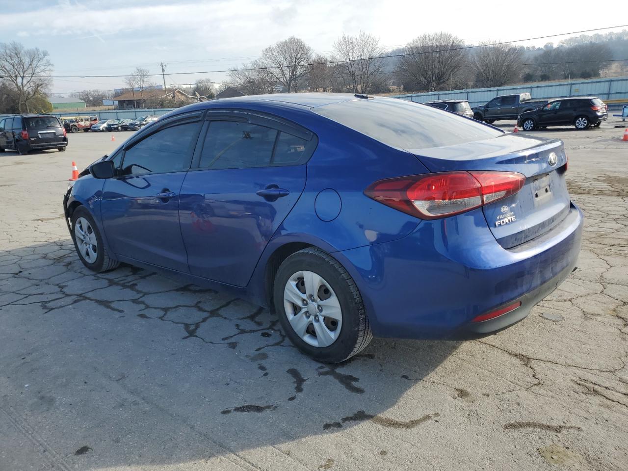 2017 KIA Forte VIN 3KPFK4A76HE139107 Copart auction photo, front end / minor dent/scratches damage thumbnail 2