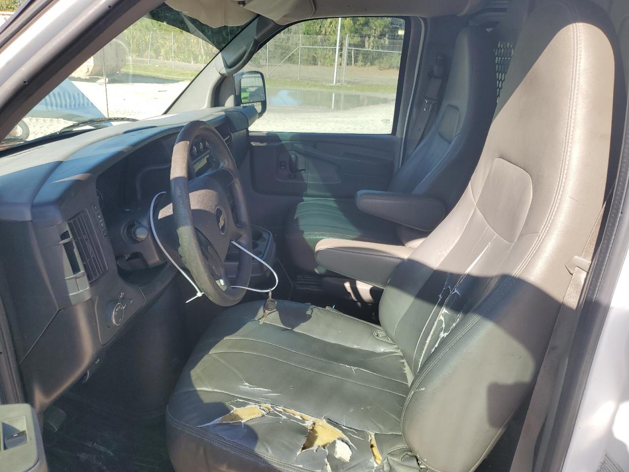 2011 Chevrolet Express VIN 1GCSGAFX0B1117637 Copart auction photo, rear end / minor dent/scratches damage thumbnail 7